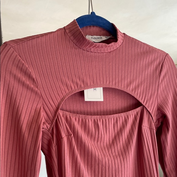 FLOUNCE Club Long Sleeve Ribbed Dress in Rose - Picture 2 of 4